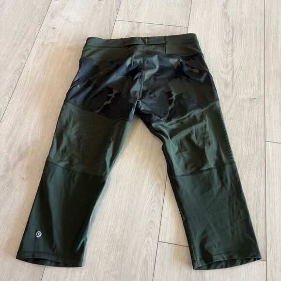 Lululemon Training Tough Crop *Full-On Luxtreme Palm Party Gator Green Black / G - Picture 6 of 12